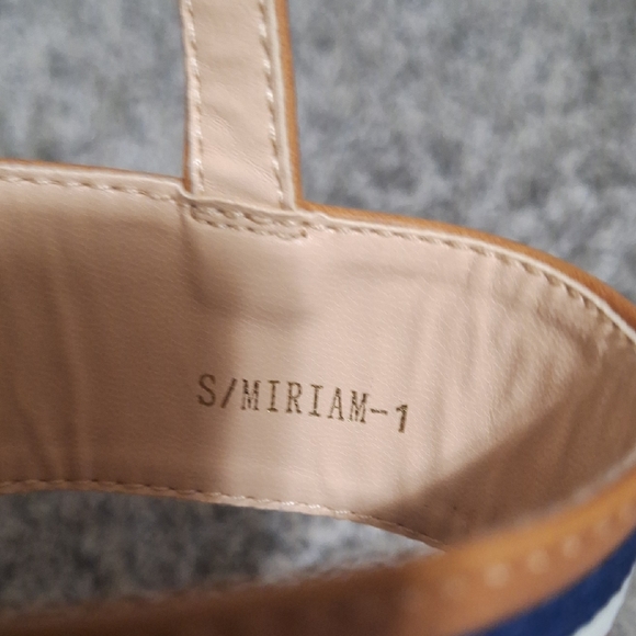 Lady Godiva Embroidered Strappy Sandals - 9 - Tan Leather - Picture 10 of 11